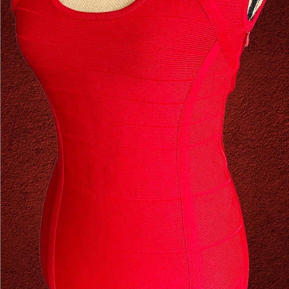 Miss Couture Figure-Enhancing Rouge Bandage Dress Size 8 (Fits XS-M) - Picture 3 of 8